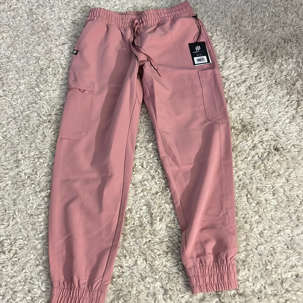 NWT Jaanuu jogger scrubs